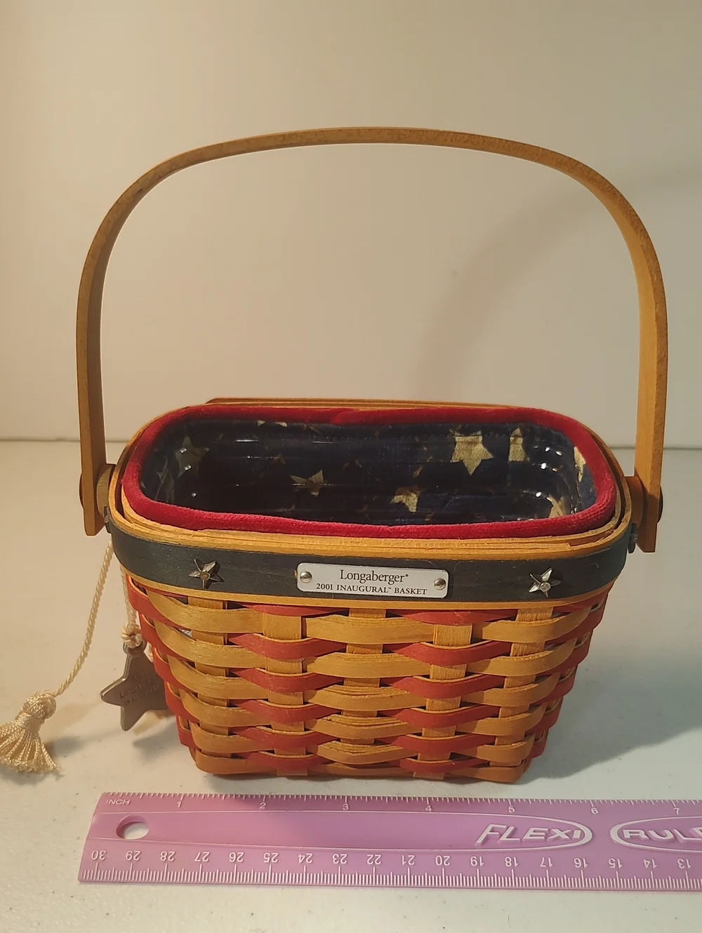 Longaberger 2001 Inaugural Basket, Liner, Plastic Protector & Dated Star Tie On